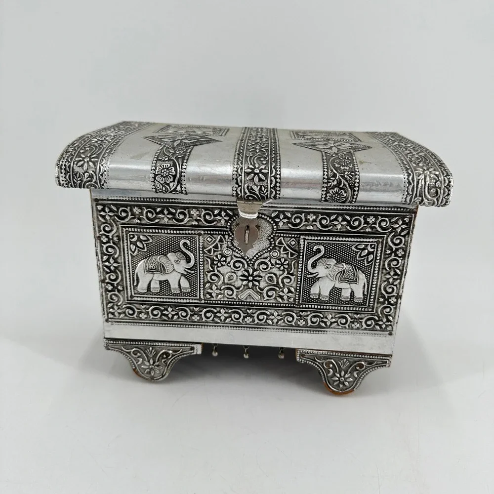 Vintage Indian Silver Tone Embossed Elephant Jewelry Box Velvet Lined Trunk